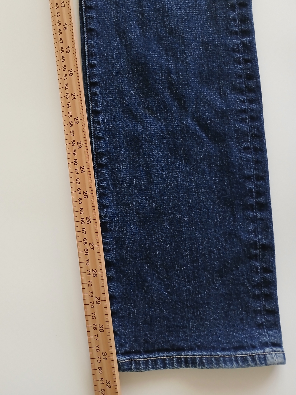 7 For All Mankind Distressed Deep Indigo Jeans Size 34 - Picture 4 of 13
